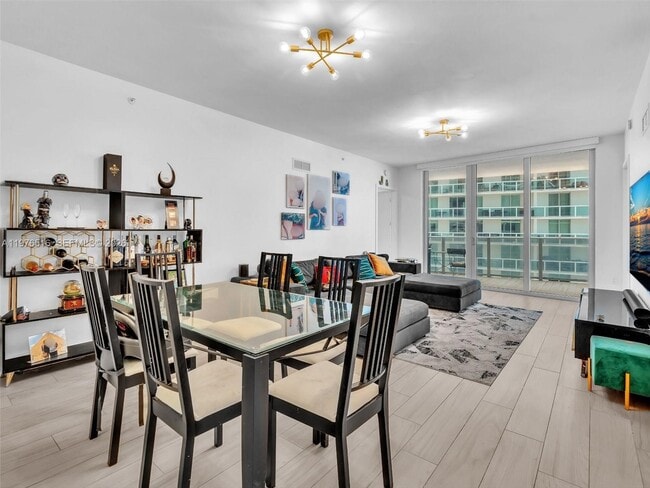 Building Photo - 488 NE 18th St