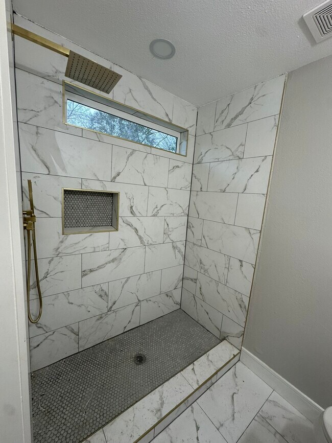 Building Photo - 8223 Wallis St