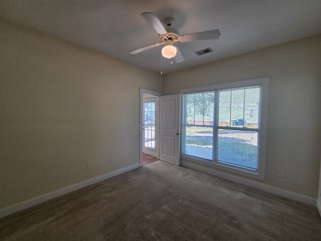Building Photo - 154 Magnolia Bluff Dr