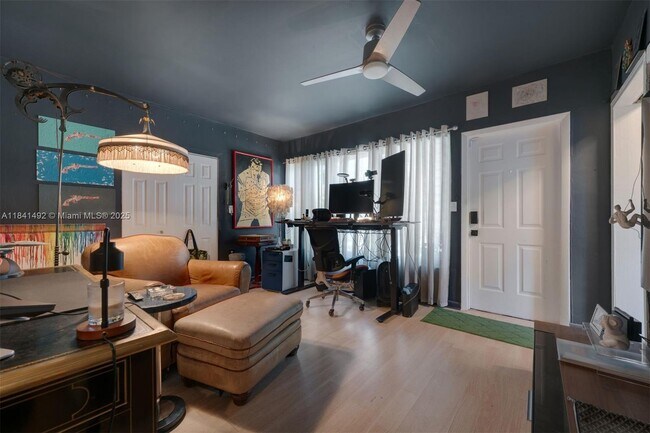 Building Photo - 1355 Biarritz Dr