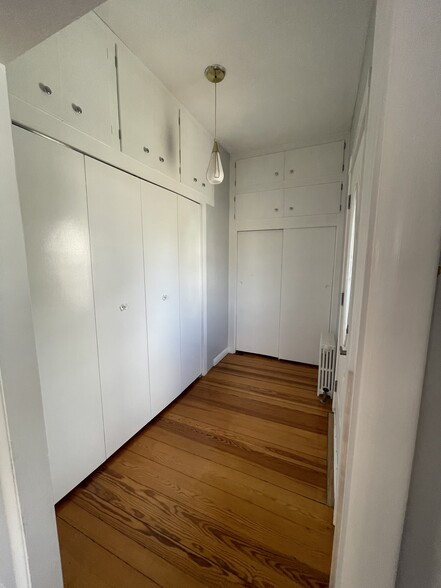 Building Photo - 24 Sharp St