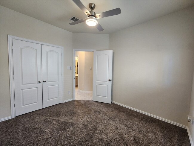 Building Photo - 12708 S Shore Dr