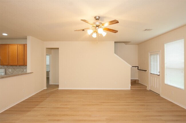 Building Photo - 18519 Each Elm Way
