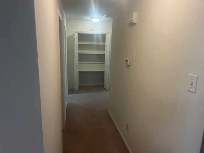 Building Photo - 11618 Huron Ln