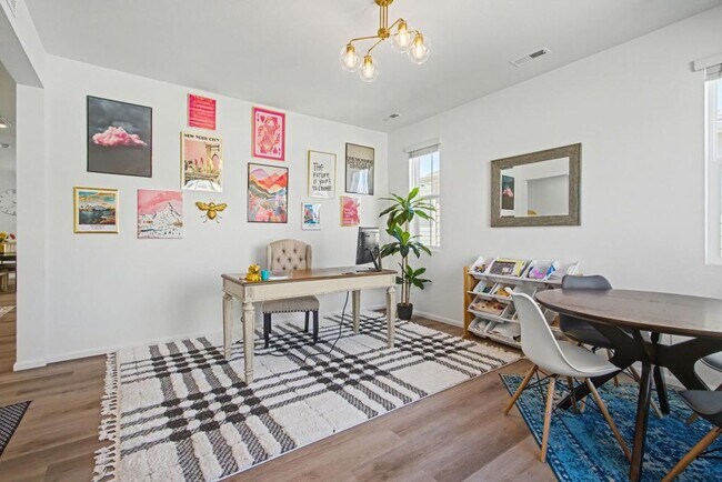 Building Photo - 4230 Satinwood Dr