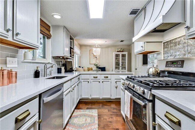 Building Photo - 6603 Corpus Christi Dr