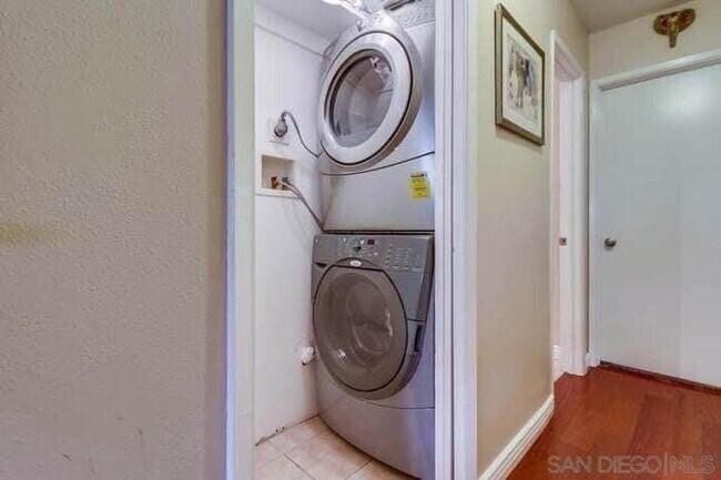 Building Photo - 4215 Asher St