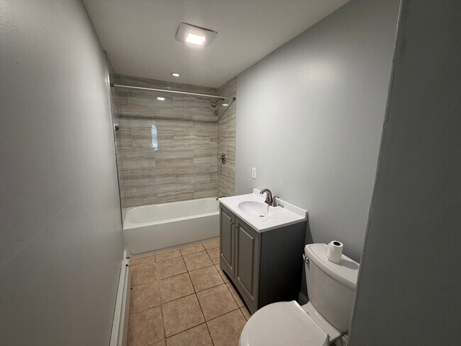 Building Photo - 72 Everard St