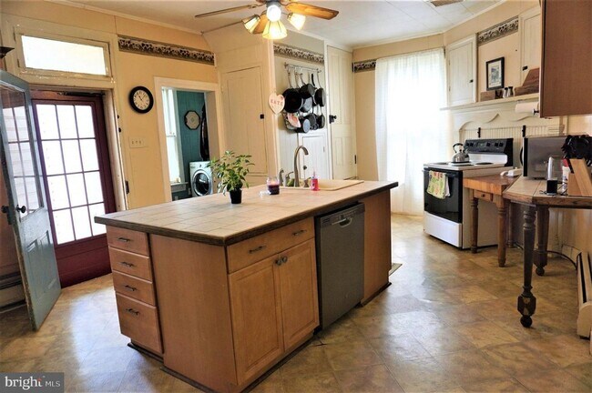 Building Photo - 1009 Muddy Creek Forks Rd