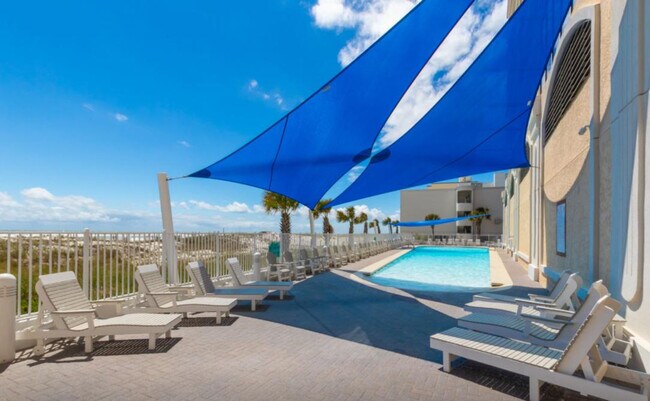 Building Photo - 365 E Beach Blvd