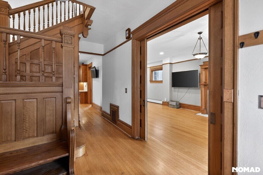 Building Photo - 910 N Clarkson St