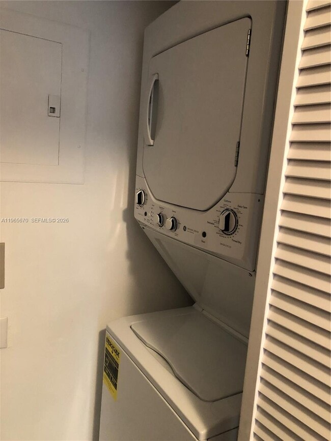 Building Photo - 90 Alton Rd