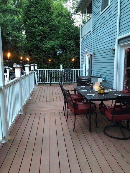 Building Photo - 324 Little Falls St