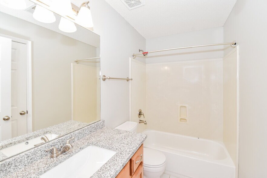 Building Photo - 145 Cameron Dr