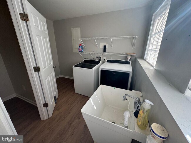 Building Photo - 6485 Ashby Grove Loop