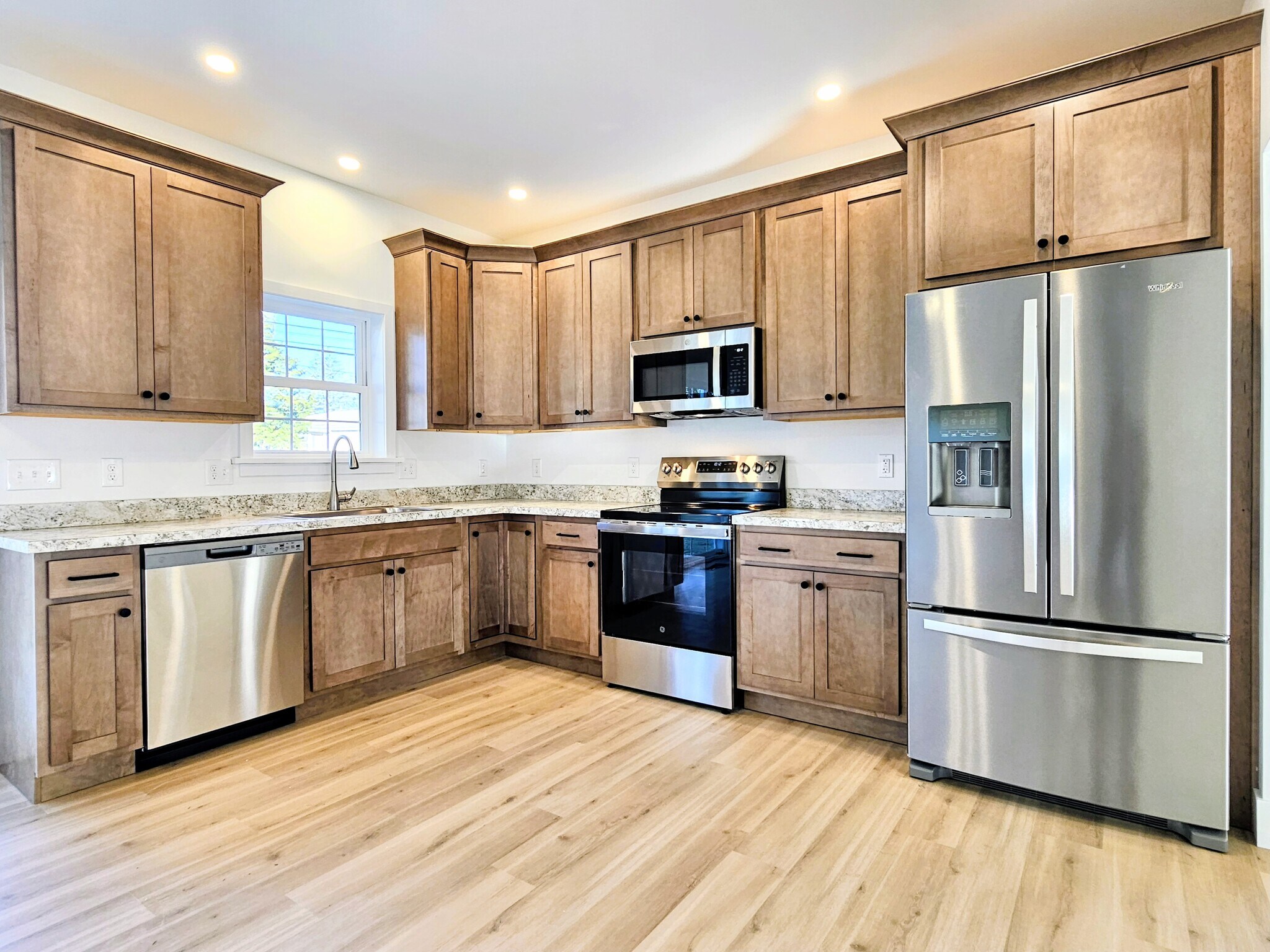 Building Photo - 108 Meadows Bnd