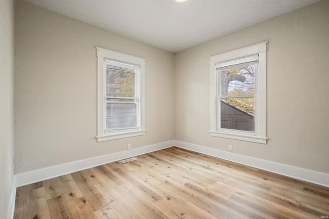 Building Photo - 1012 E Taylor St