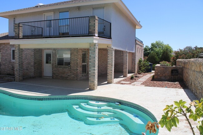 Building Photo - 4113 Loma Rosada Dr