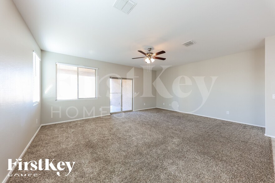 Building Photo - 4936 S 238th Ln