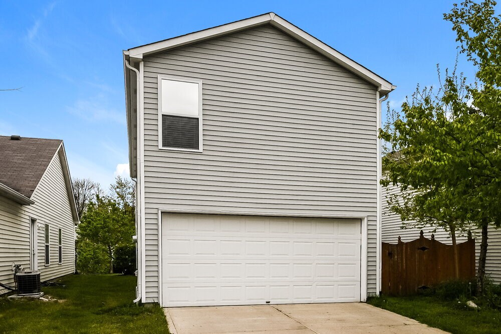 Building Photo - 14390 Black Farm Dr