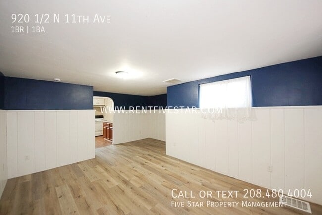 Building Photo - 920 1/2 N 11th Ave-