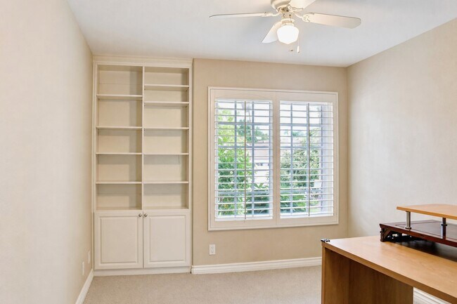 Building Photo - 6132 E Baja Dr