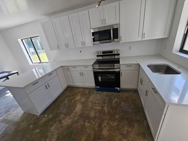 Building Photo - 4 Bedroom Duplex in Miami