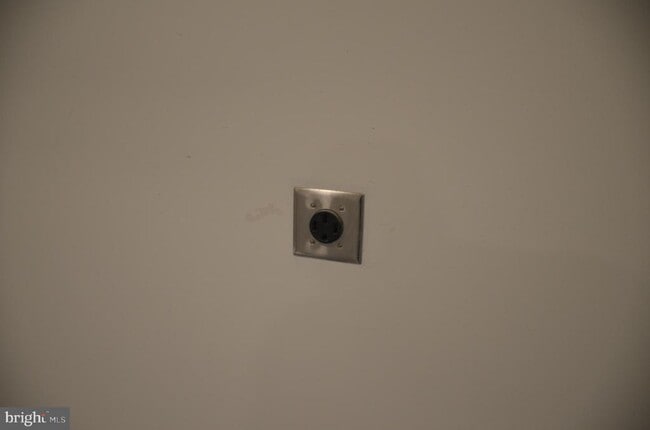 Building Photo - 9012 Paddock Ln