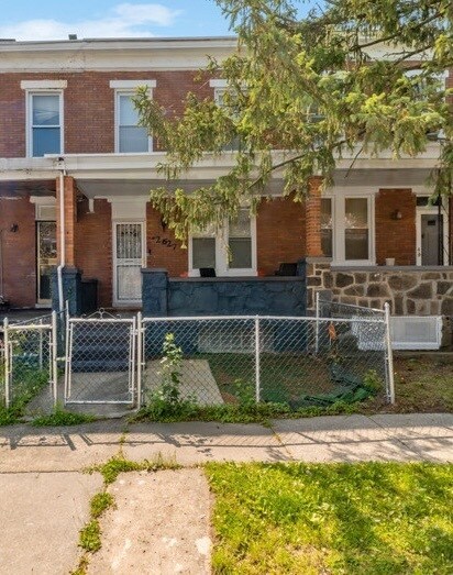 Primary Photo - 2627 Cecil Ave