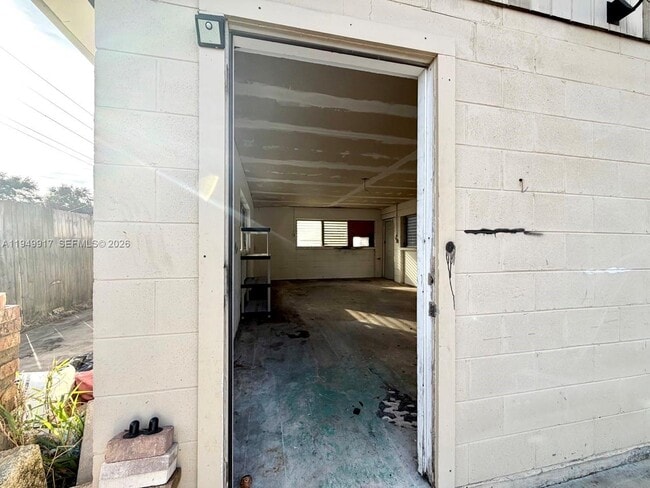 Building Photo - 565 Forrest Dr