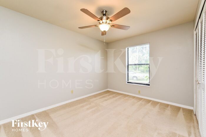 Building Photo - 1128 SW 11th Ct