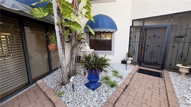 Building Photo - 9615 Halyards Ct