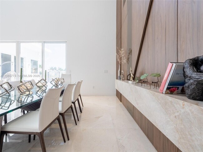 Building Photo - 7451 NW 103rd Ct