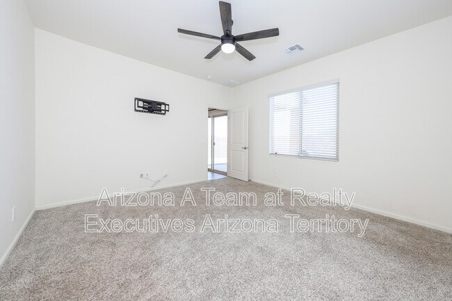 Building Photo - 7867 S Walnutview Dr