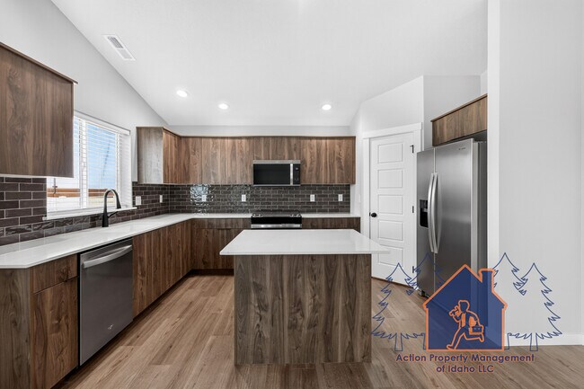 Building Photo - 2079 S Border Wy