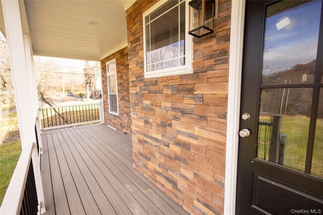 Building Photo - 104 North Rd