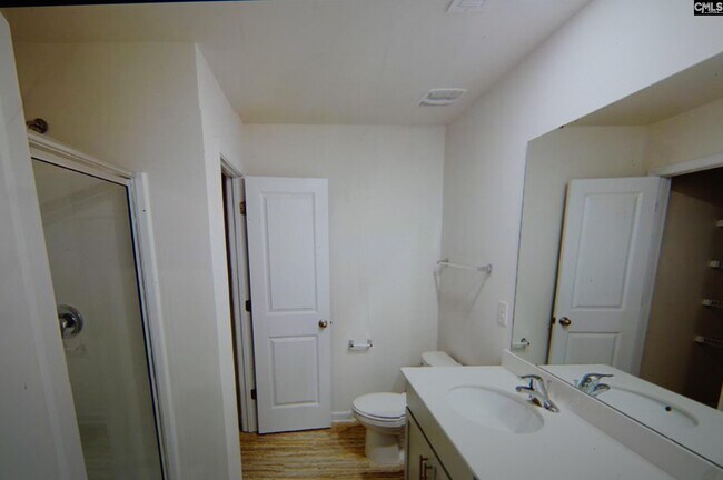 Building Photo - 457 Delahays Rd