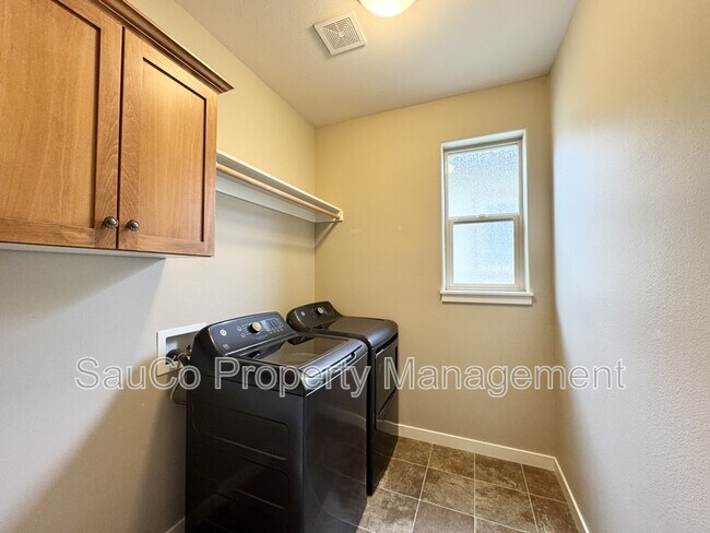 Building Photo - 16847 SW Tempest Way