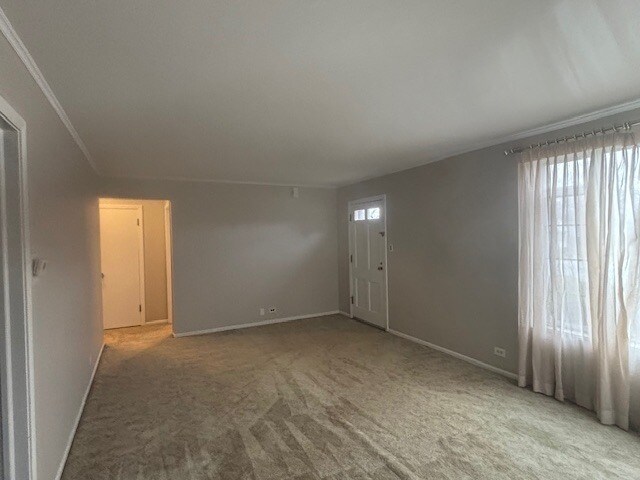 Building Photo - 2223 Hawthorne Rd