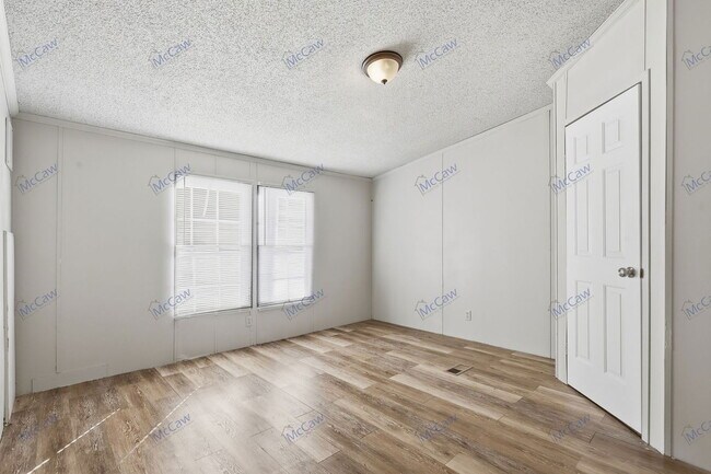 Building Photo - 13665 FM2331