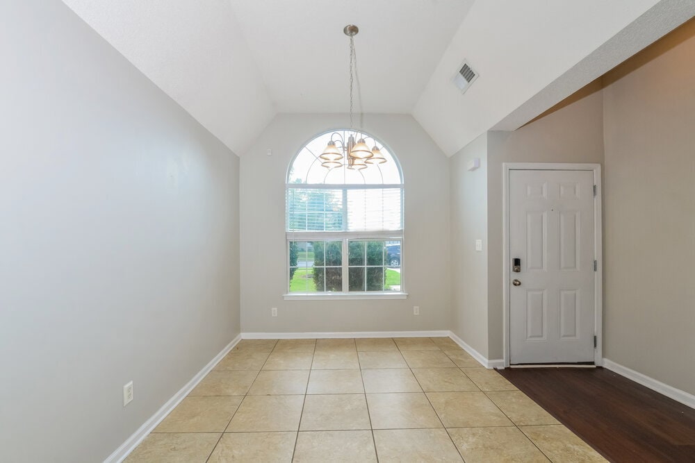 Building Photo - 7158 Crape Myrtle Dr