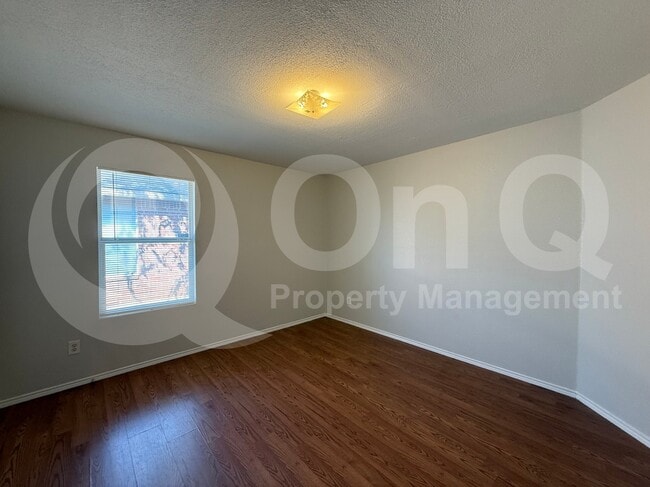 Building Photo - 4240 Hunters Creek Dr