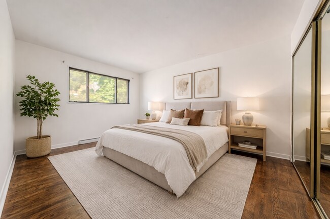 Building Photo - 2531 W Howard St