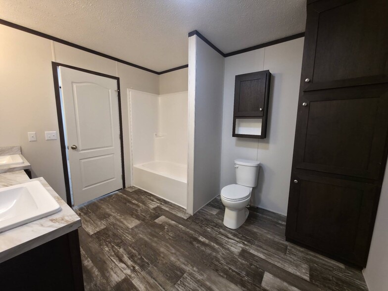 Building Photo - 1917 SW 11th St