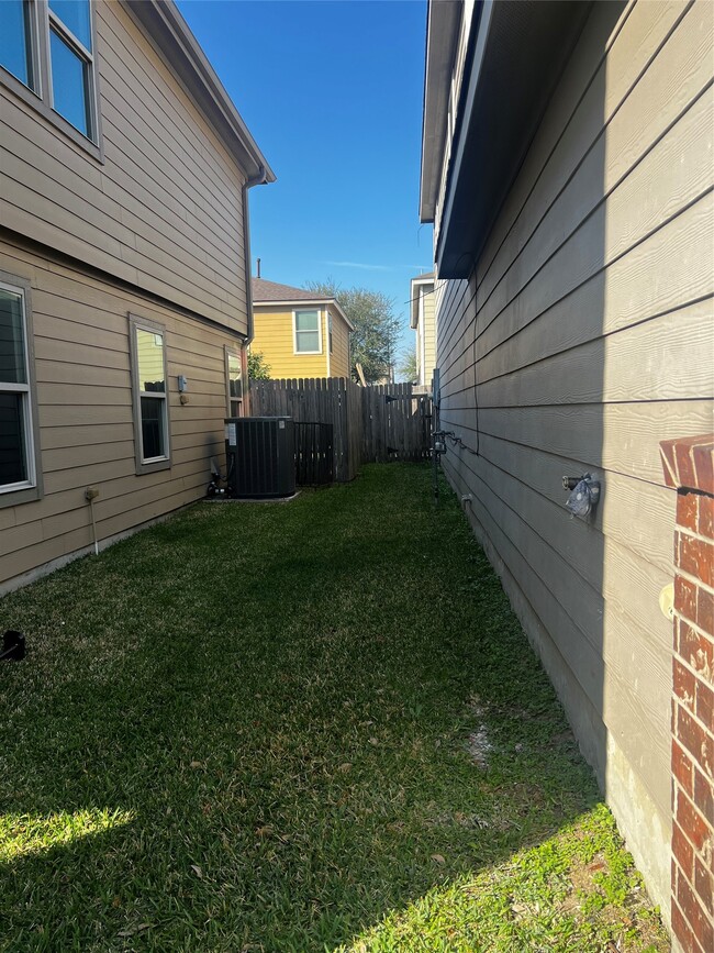 Building Photo - 2706 Piney Lake Ct