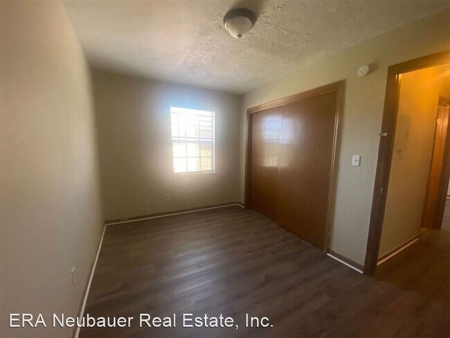 Building Photo - 3902 Wave Ave