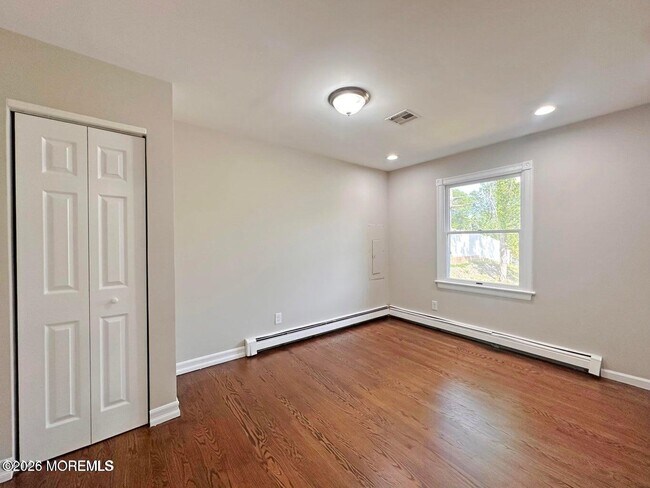 Building Photo - 405 Old Bridge Rd