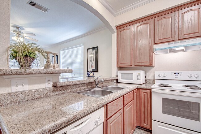 Building Photo - 9400 Bellaire Blvd