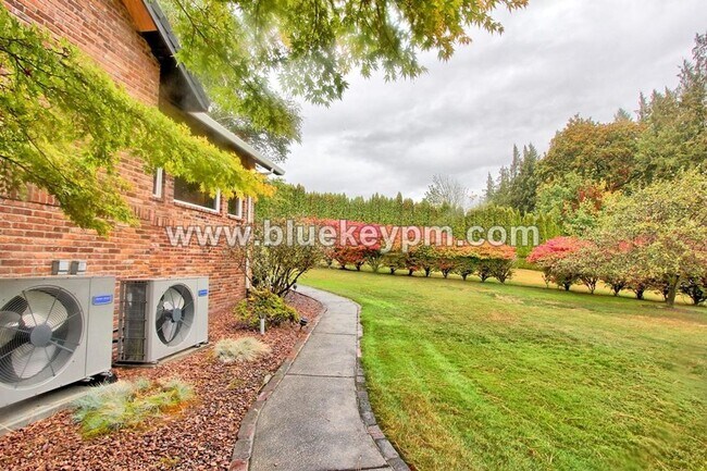 Building Photo - 3 Bed, 2 Bath, 1 Acre Home in Ridgefield, WA