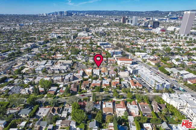 Building Photo - 1032 Masselin Ave